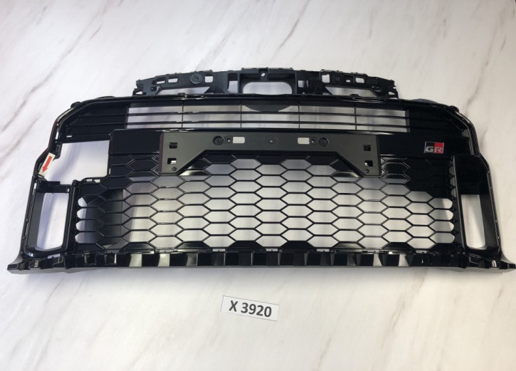 TOYOTA GR YARIS KÜHLERGRILL NEU ORIGINAL 53102-52240                                     	B3A/X3920