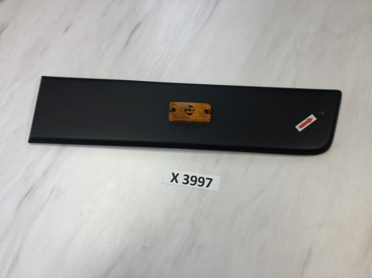 PEUGEOT BOXER ZIERLEISTE SEITENWAND HINTEN LINKS MIT BLINKER NEU ORIGINAL 1320245070                                   	D1C/X3997