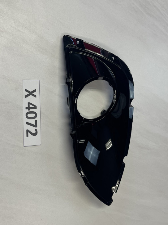 HYUNDAI IX35 BLENDE NEBELSCHEINWERFER RECHTS NEU ORIGINAL 86586-2Y                                      	A4D/X4072
