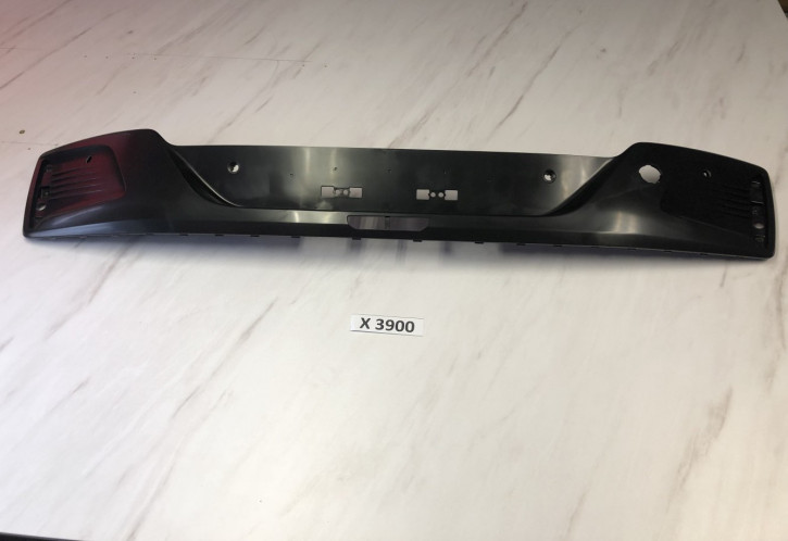 HYUNDAI IONIQ LIPPE HECKSTOßSTANGE MIT PDC AUSSCHNITTSTELLE UND KENZEICHEN BELEUCHTUNG NEU ORIGINAL 86683-G2080                                   	57U/X3900