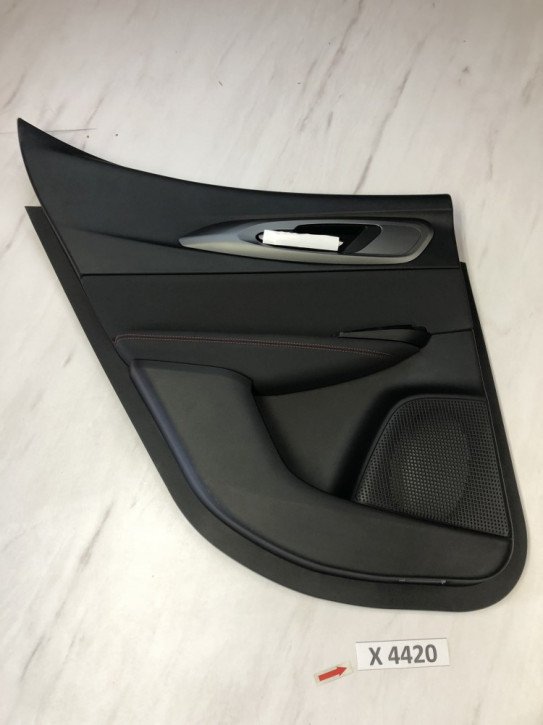 ALFA ROMEO TONALE 1,3 16V TURBO TÜRVERKLEIDUNG HINTEN LINKS ROTE ZIERNAHT NEU ORIGINAL 1561728870 B16 X4420