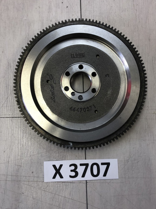 FIAT GRANDE PUNTO LANCIA MUSA SCHWUNGRAD NEU ORIGINAL 46746600                                     	II/17F/X3707