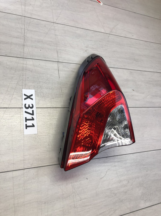 TOYOTA C-HR 2016 RÜCKLEUCHTE LINKS NEU ORIGINAL 81561-F4011                                  	II/E/X3711