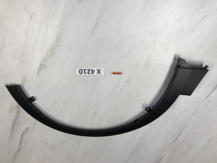 SUZUKI SX4 S CROSS KOTFLÜGEL ZIERLEISTE VORNE RECHTS NEU ORIGINAL 77211-64R0                            	J4B/X4210