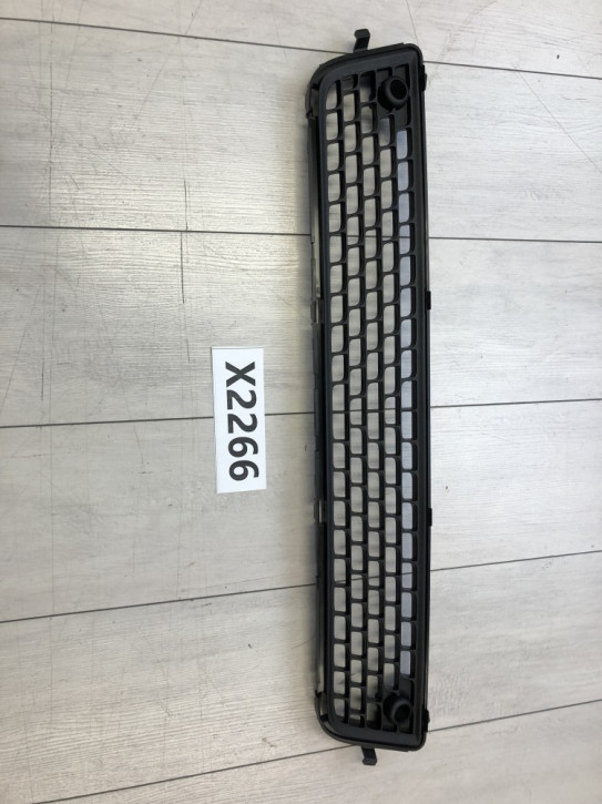 VOLVO V70 MK3 KÜHLERGRILL NEU ORIGINAL 30678636                                             	K1E/X2266