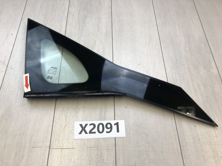 NISSAN QASHQAI TÜRSCHEIBE GLASSCHEIBE NEU ORIGINAL 83301-6UA0A                             	M2A/X2091