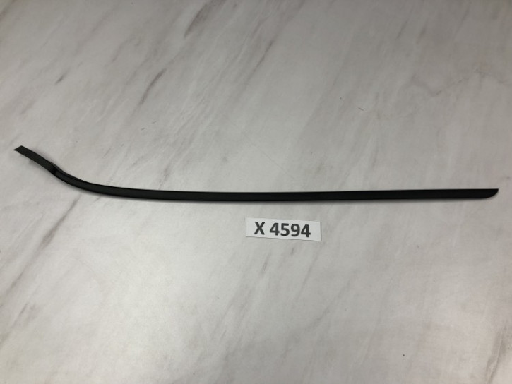 FORD FIESTA MK6 1746911 / 8A61-A03195 WINDSCHUTZSCHEIBE LINKS VERTIKAL ZIERLEISTE NEU ORIGINAL D1C X4594