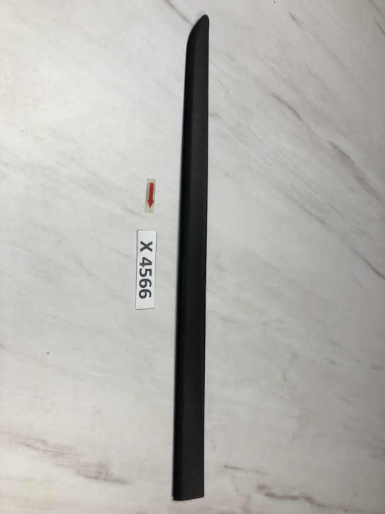 HYUNDAI I10 	87724-0X000	TÜRZIERLEISTE VORNE RECHTS NEU(KRATZER PRODUKTION FEHLER SIEHE BILDER)	Regal	X4566