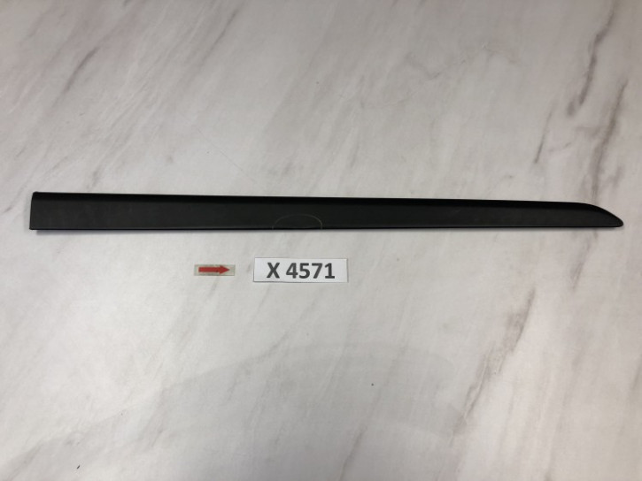 HYUNDAI I10 	87724-0X000	TÜRZIERLEISTE VORNE RECHTS NEU	E1E	X4571