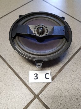 Audi A3 8L Lautsprecher isophon HR 8D9035412B