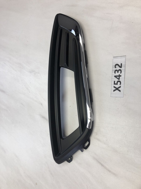 FORD FOCUS 14-20	BLENDE NEBELSCHEINWERFER CHROM RECHTS NEU ORIGINAL	1873303 / F1EB-15A298	H1D	X5432