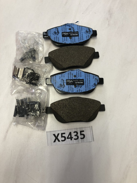 PSA C3 DS3 2008 C4 MOKKA CORSA	BREMSBELAGSSATZ VORNE NEU ORIGINAL	1647863580	II/2D	X5435