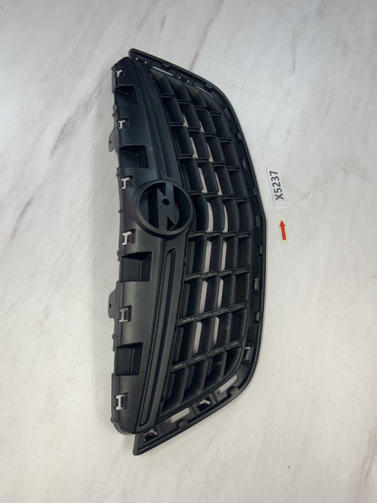 OPEL MOKKA X 	KÜHLERGRILL GEBRAUCHT ORIGINAL   	95391779	D3D	X5237