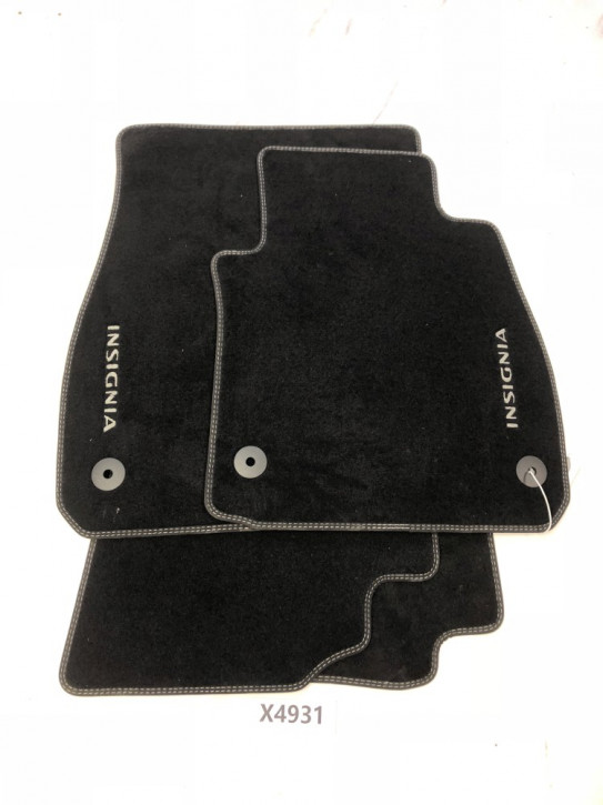 OPEL INSIGNIA AB18	FUßMATTEN MIT SCHRIFTZUG INSIGNIA NEU ORIGINAL	39200602 / 100712451	D2F	X4931