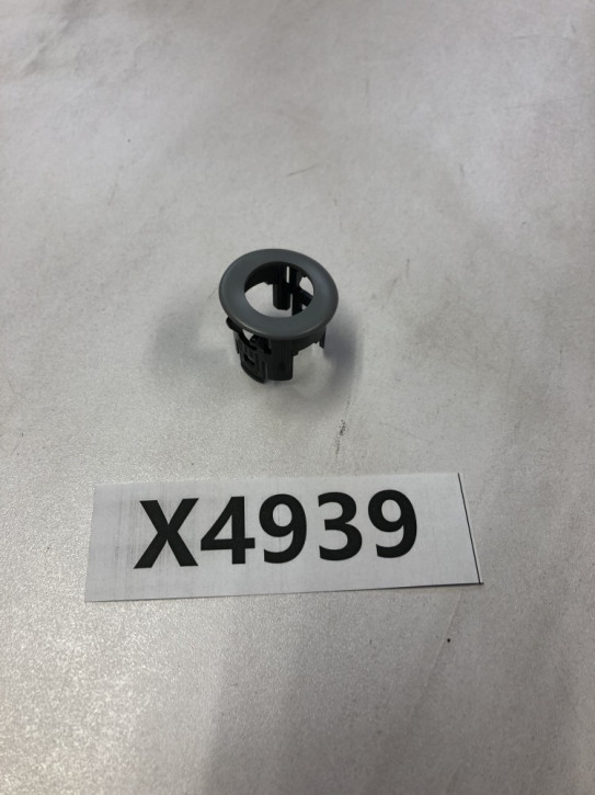 FORD RANGER T6	PARKTRONIC HALTERUNG VORNE LINKS INNEN NEU ORIGINAL	2338711 / JB3Z-15A862 / JB3T-15A863	II / 1 D	X4939