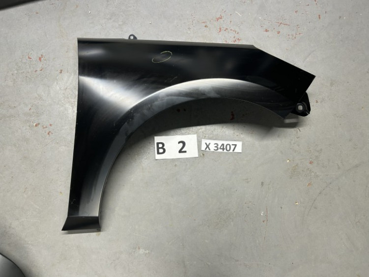 FORD FIESTA VII 17-	KOTFLÜGEL VORNE RECHTS VR ORIGINAL NEU	2400942 H1BB-A16005-AD	B2	X3407