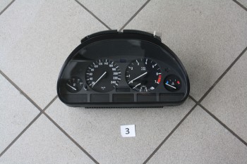 BMW 520I E39 Tacho Kombiinstrument 8372359