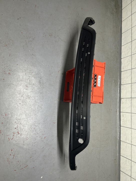 HYUNDAI KONA 	STOßSTANGEN ANSATZ HINTEN UNTEN PDC NEU ORIGINAL      	86612-DDAA0	EK-N083