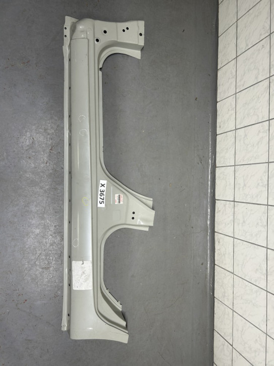 SUZUKI SWIFT IV 10- 5TG	SCHWELLER SEITENSCHWELLER LINKS ORIGINAL NEU	64511-68LV0-P41 6451168LV0P41	42	X3675