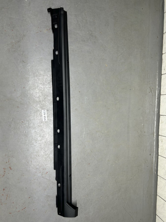 TOYOTA YARIS CROSS XP210	SEITENSCHWELLER RECHTS NEU ORIGINAL	75851-52120 / 75850-K2012		ESN653